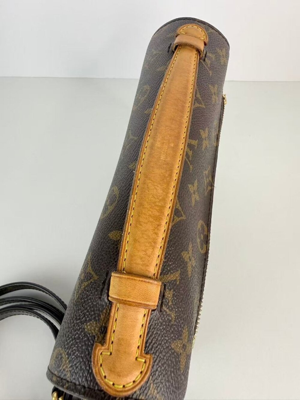 Louis Vuitton Pochette Metis - Picture 9 of 13